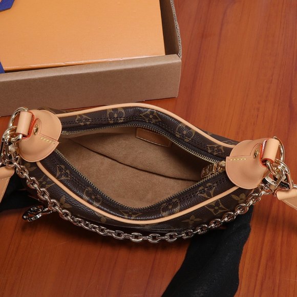 Louis Vuitton LOOP bag - Picture 7 of 9